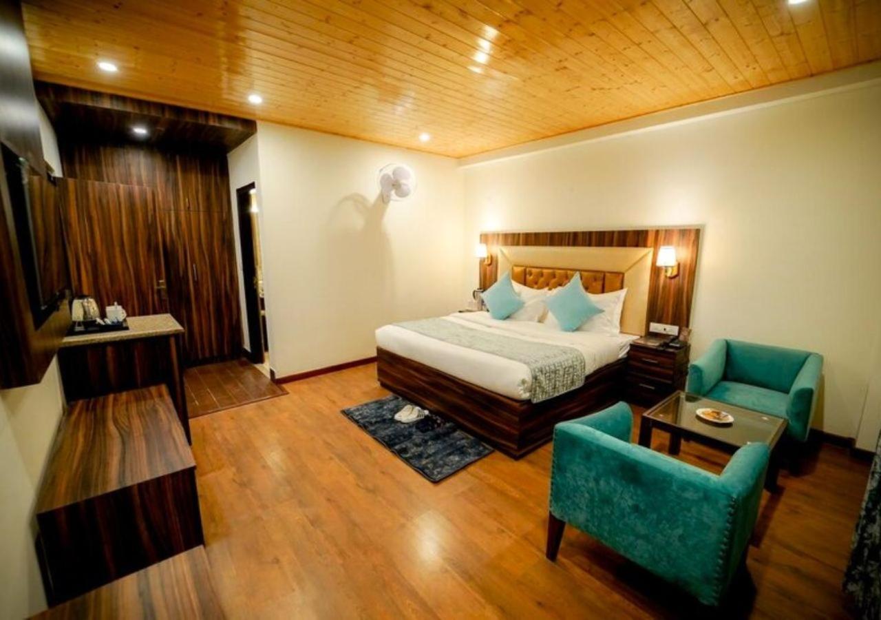 ホテル Simsa Heights Manali エクステリア 写真