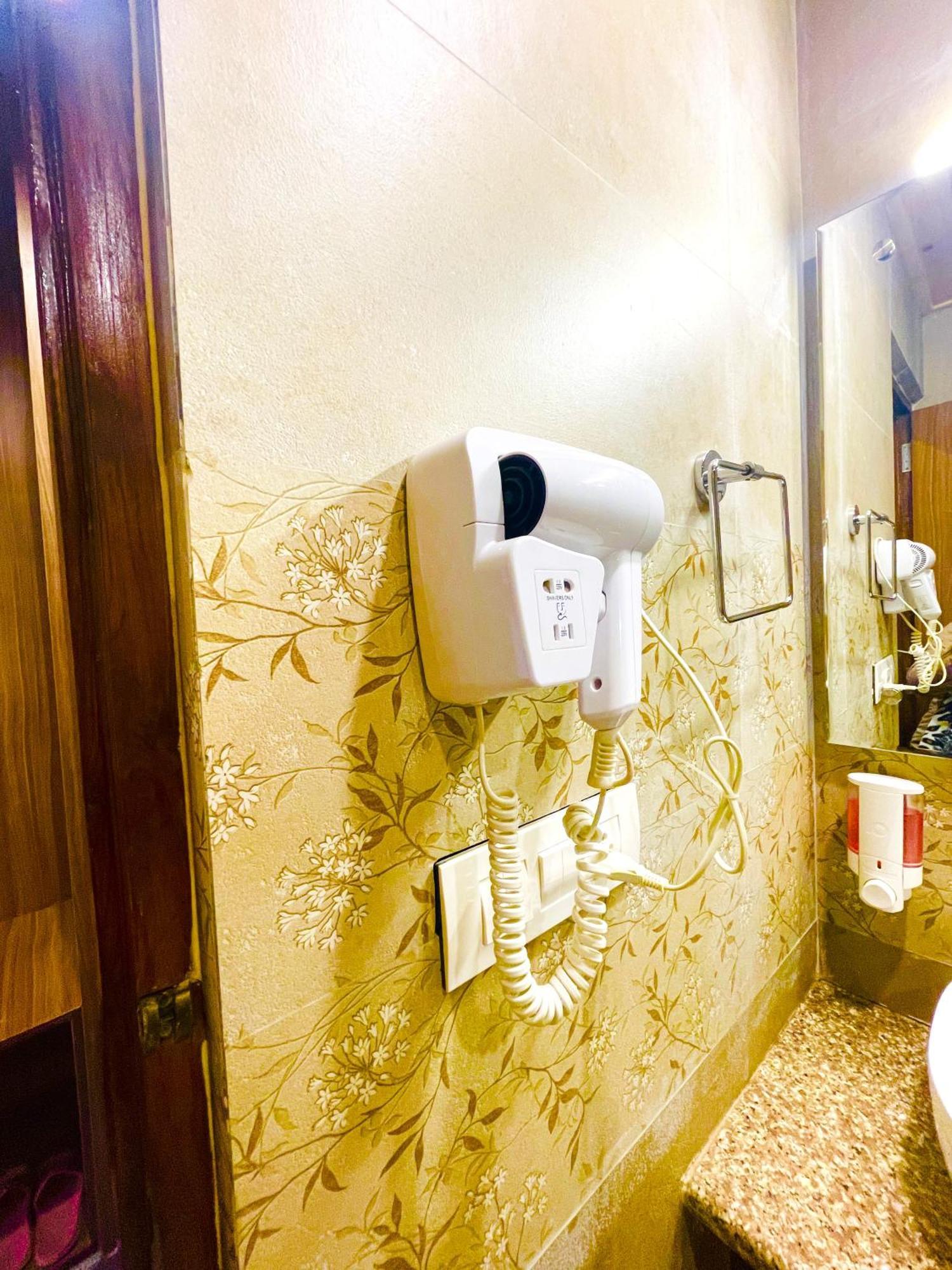 ホテル Simsa Heights Manali エクステリア 写真